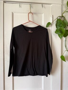 Blue Mountain size S Black Long Sleeve Crew Neck Top